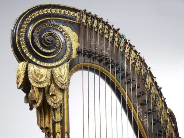 The history of the harp - Le livre et la harpe